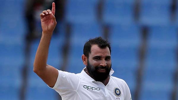 இஷாந்த் சர்மா 5 விக்கெட்கள் 