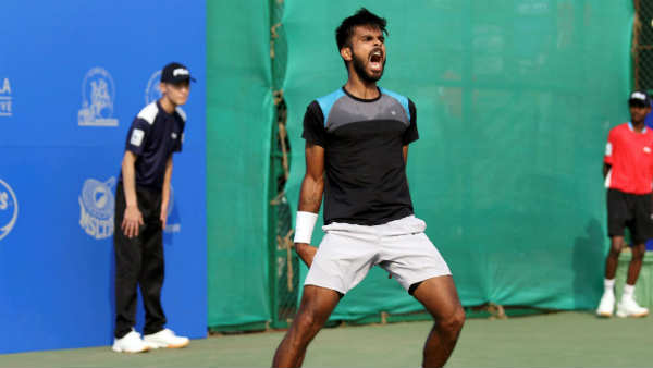 குவியும் பாராட்டுகள் 