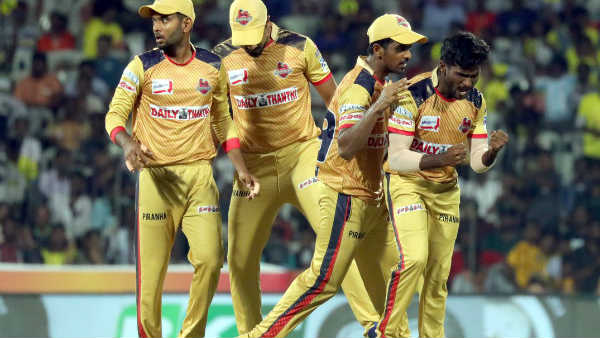 பரிசுகளை அள்ளியவர் பரிசுகளை அள்ளியவர்