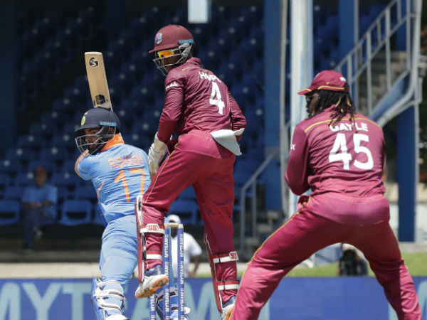 மோசமான ஷாட் ஆடினார்