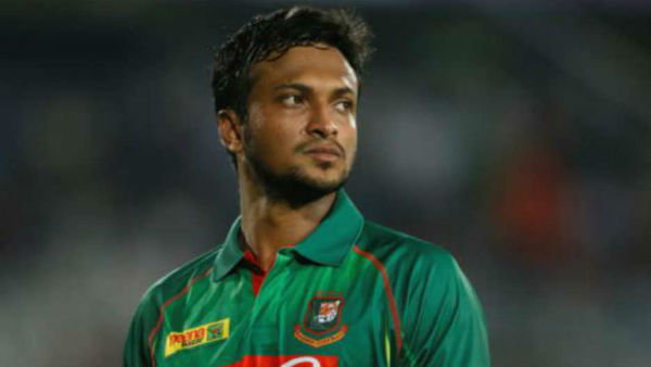 பந்துவீச்சு படை 