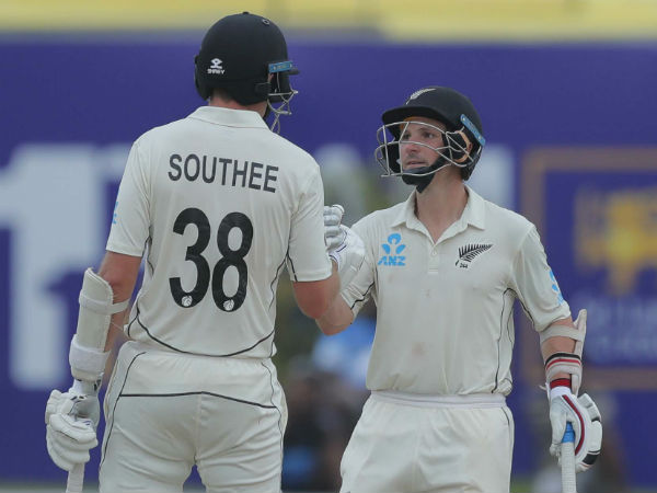 இலங்கை முதல் இன்னிங்க்ஸ்