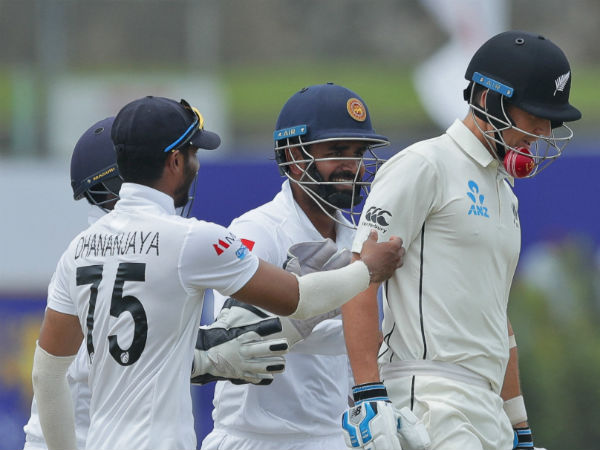 கன்னாபின்னா பேட்டிங்