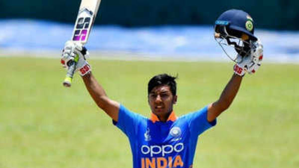 கை கொடுத்த இருவர்