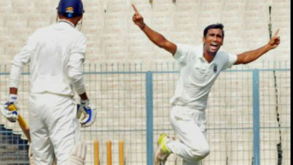 அக்ஷய் வாக்கரே அசத்தல்