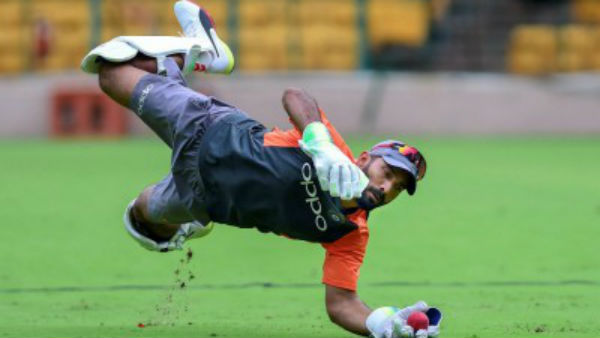 தினேஷ் கார்த்திக், பண்ட் நிலை