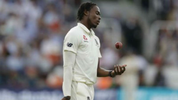 முன்னேறிய பந்துவீச்சாளர்கள்