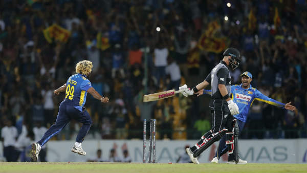 4 பந்துகளில் 4 விக்கெட்கள் எப்படி? 