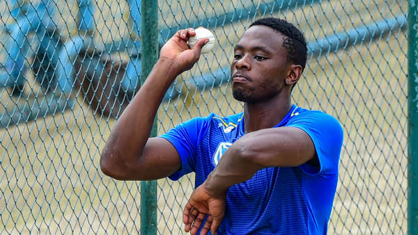 அணி மாற்றம்