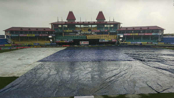 டாஸ் தாமதம்