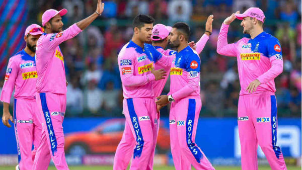 உள்ளே வந்த வார்னே