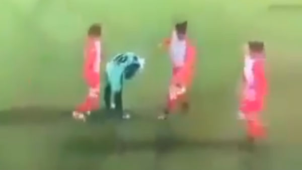 ஹிஜாப் அணிந்து ஆடினர்