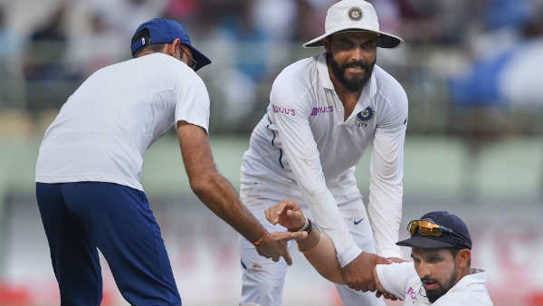 ஆடுகளம் எப்படி?