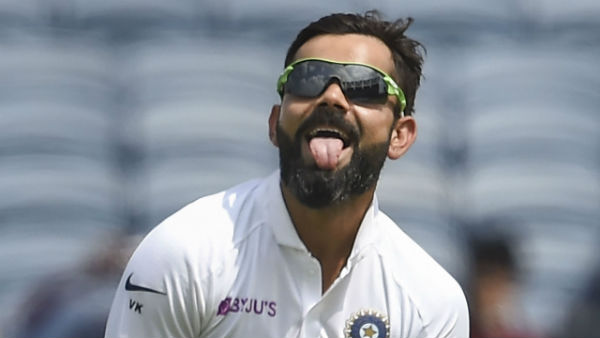 முதல் பகல் - இரவு ஆட்டம்