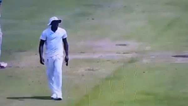 திட்டிக் கொண்ட வீரர்கள் திட்டிக் கொண்ட வீரர்கள்