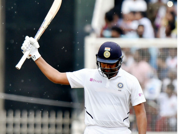 சிக்ஸ் அடித்து இரட்டை சதம் 