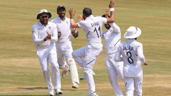 ஜடேஜா அபாரம் ஜடேஜா அபாரம்