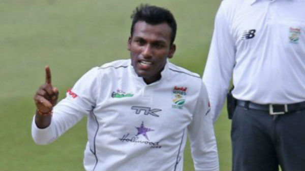 விக்கெட்டை வீழ்த்த..