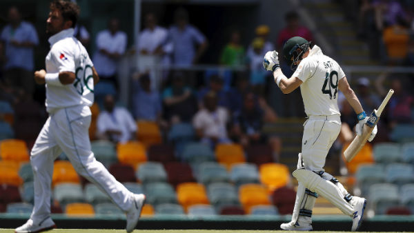 நெருங்கும் கோலி 