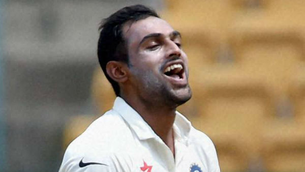 மிதுன் கலக்கல் ஓவர்