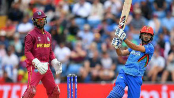 அம்பயர்கள் குற்றச்சாட்டு