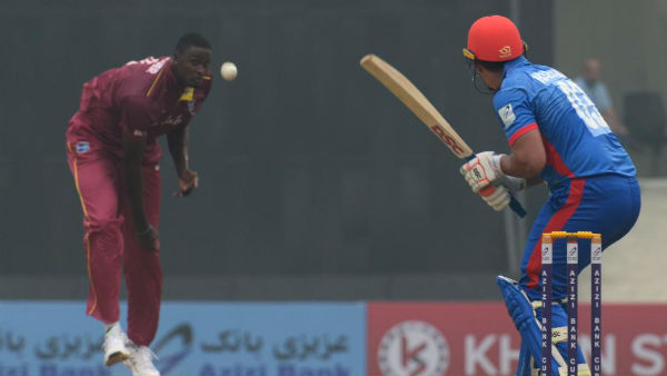  பொலார்ட் 32 ரன்கள்