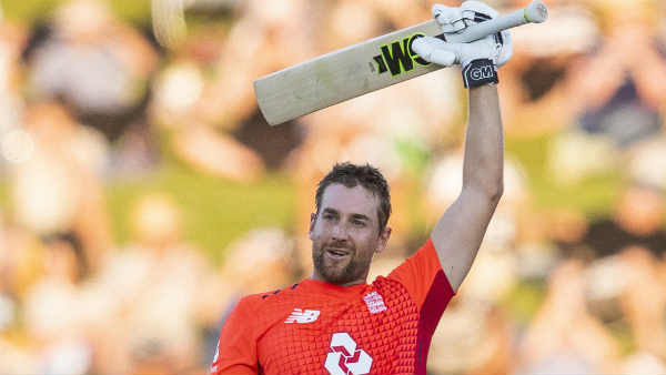 எட்டு ஓவர்களில் 61 