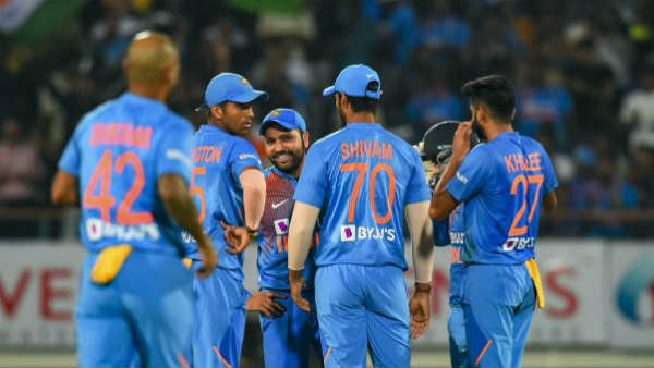  எதிரணியில் சிறந்த பௌலர்கள் வேண்டும் 