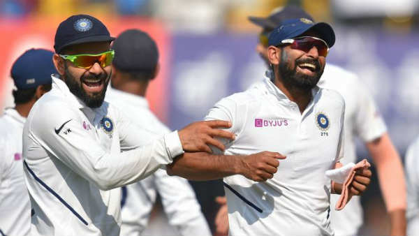  காத்திருக்கும் இந்திய அணியினர் 