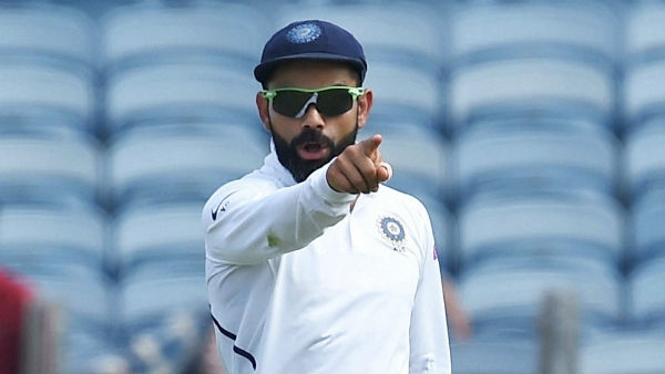  வயிற்றுப்பகுதியை தனியாக காண்பித்த கோலி 