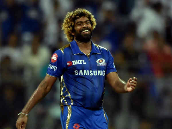 தனித்துவமான பந்துவீச்சு