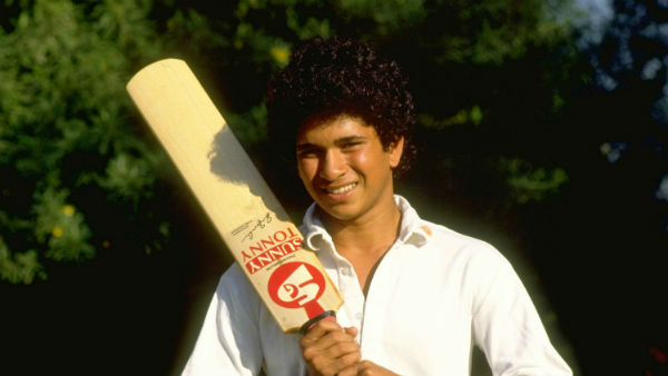 இளம் வயதில் அறிமுகம்