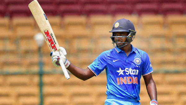 அணியில் இடம் 