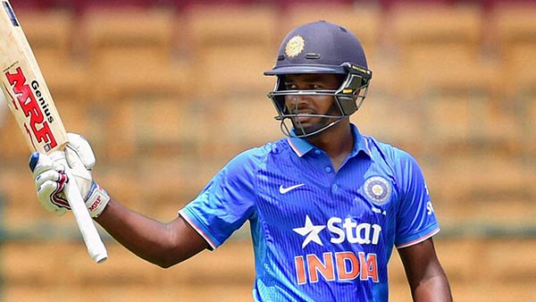 தவித்து வருகிறார்