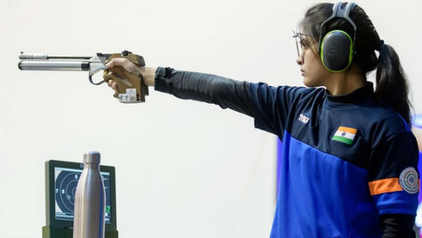  பளு தூக்குதலிலும் தங்கம் 