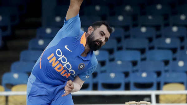 ஷமியை பாராட்டிய கவாஸ்கர் ஷமியை பாராட்டிய கவாஸ்கர்