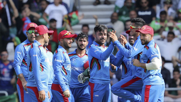 அணிக்குள் குழப்பம் அணிக்குள் குழப்பம்