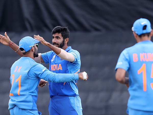 ஷிகர் தவானும் சேர்ப்பு 