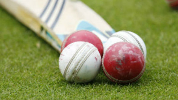 விக்கெட் வீழ்ச்சி