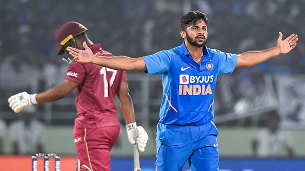 முதல் போட்டியில் தோல்வி