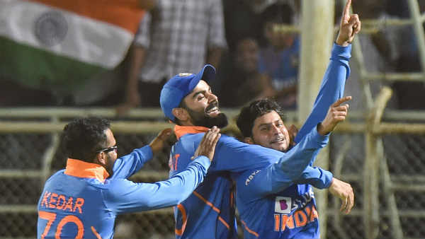 குல்தீப் யாதவ் ஹாட்ரிக் 