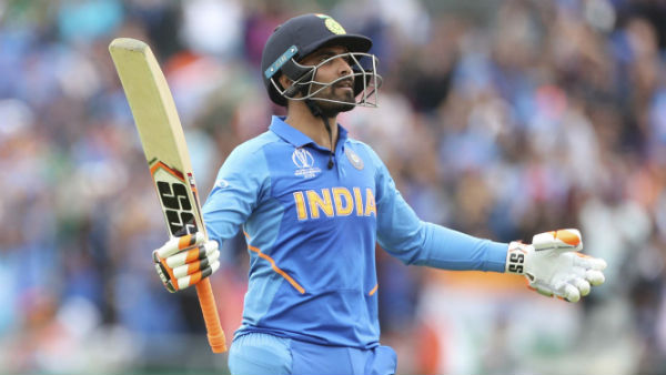 ஸ்டம்பில் அடித்தார் சேஸ்