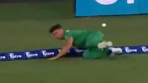 பவுண்டரி நோக்கி சென்ற பந்து 