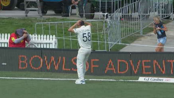 எகிறி குதித்த பெண்