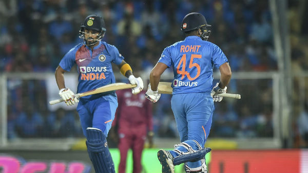 வலிமையான பௌலர்கள் இல்லை 