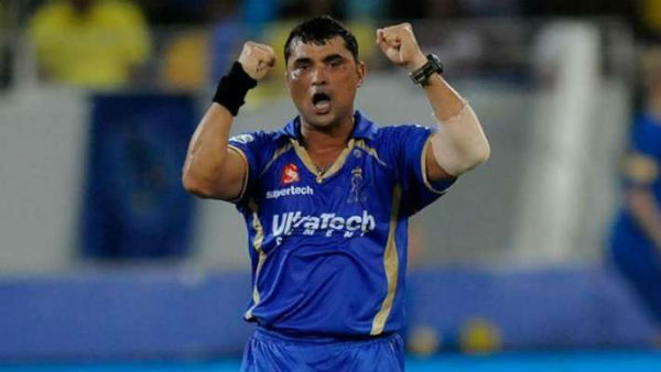 ஹாட்ரிக் சாதனை 