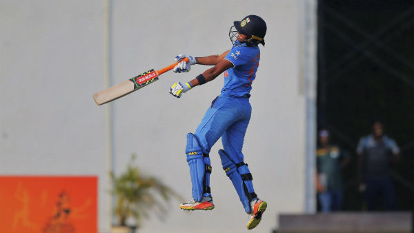 சபாலி வர்மாவும் இடம்பிடிப்பு 