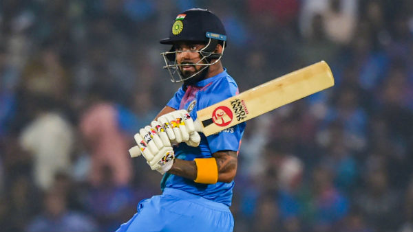 தவானுக்கு நிரூபிக்க வாய்ப்பு