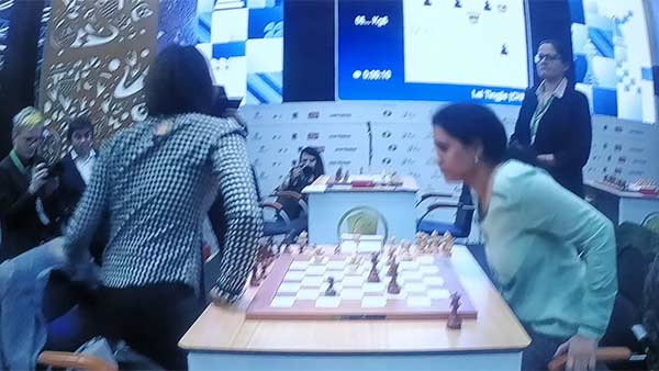 10.5 புள்ளிகளுடன் 12வது இடம் 