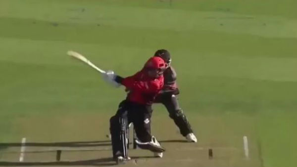 ஒருநாள் போட்டிகளில் சாதனை 